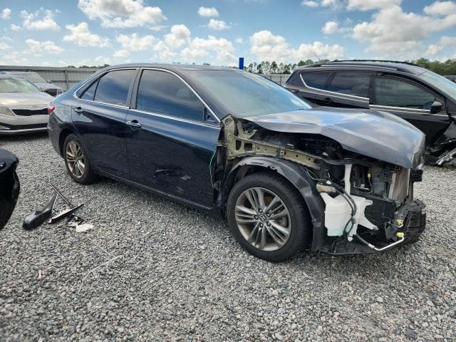 2017 TOYOTA CAMRY SE 4