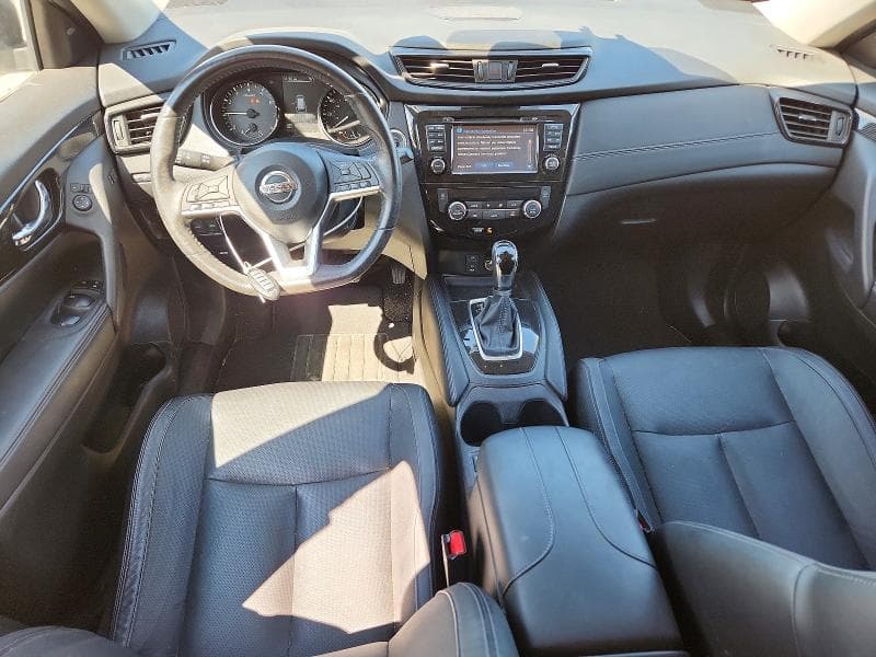 2017 NISSAN ROGUE SL 8