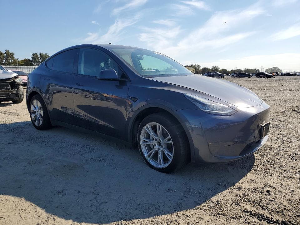 2022 TESLA MODEL Y 4