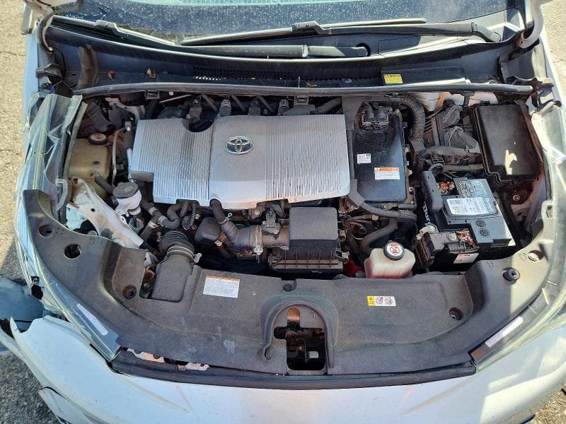 2018 TOYOTA PRIUS THREE 11