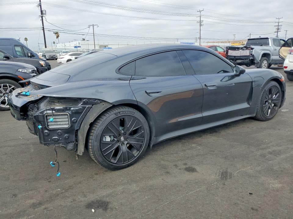 2024 PORSCHE TAYCAN 3