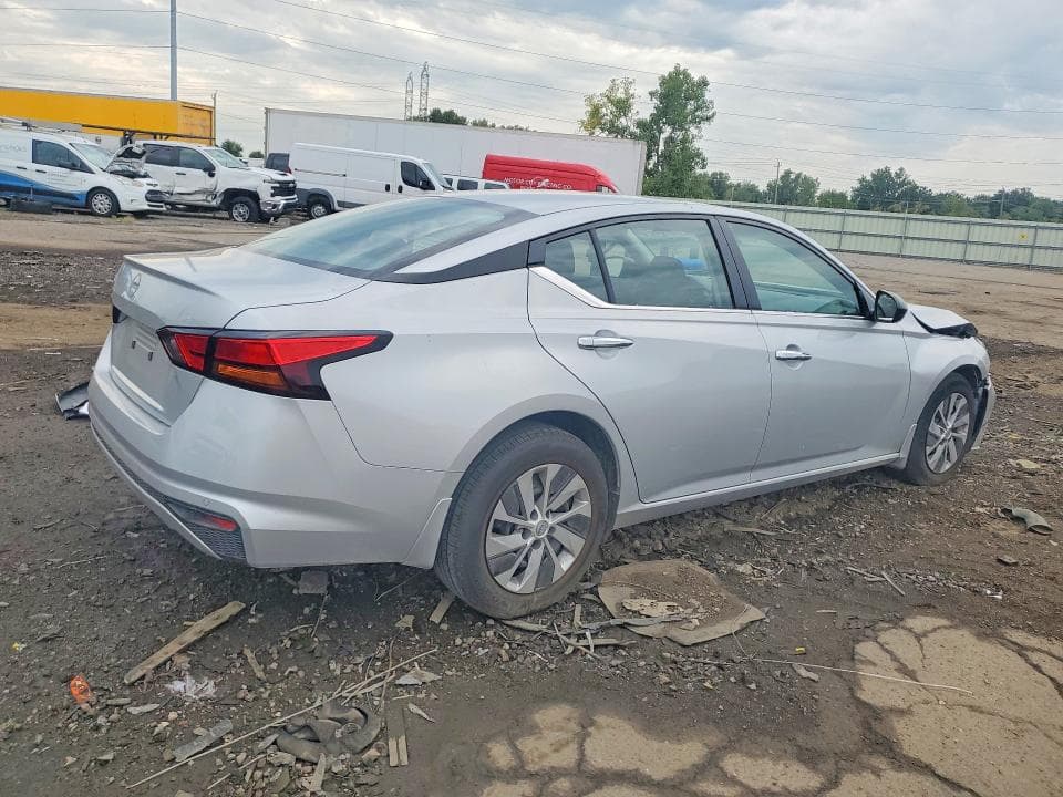 2024 NISSAN ALTIMA S 3
