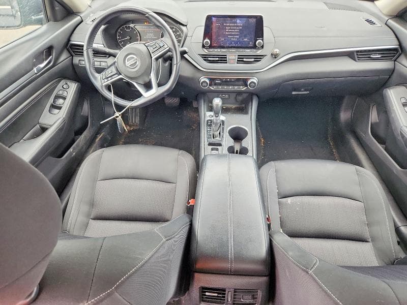 2019 NISSAN ALTIMA SV 8