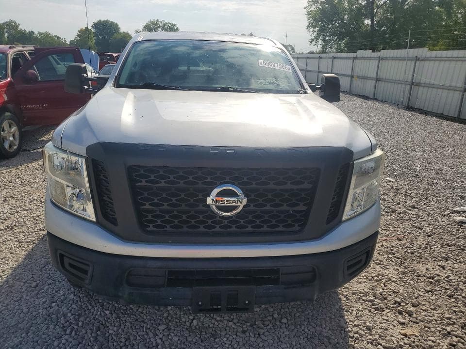 2017 NISSAN TITAN XD S 5