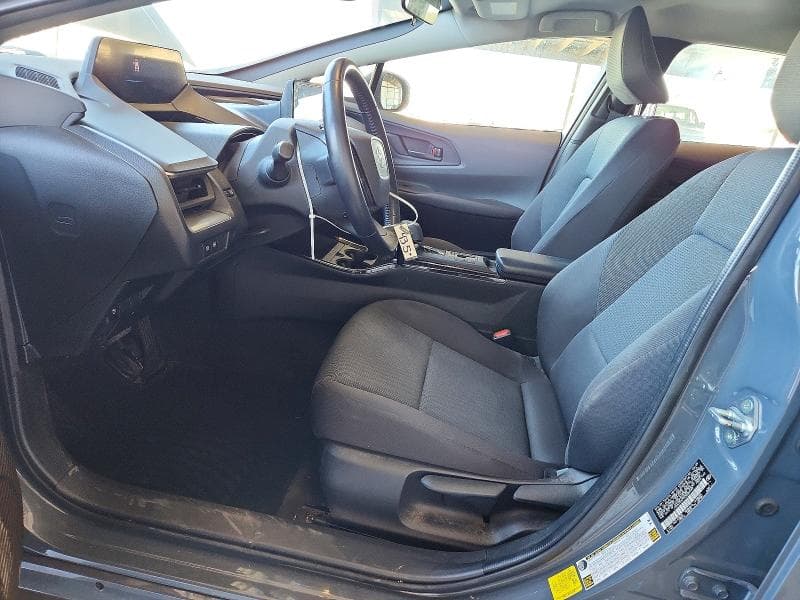 2024 TOYOTA PRIUS LE 7