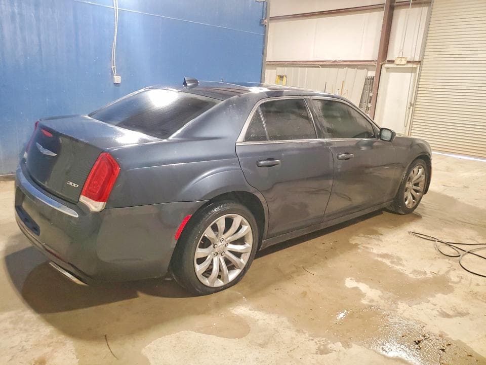 2018 CHRYSLER 300 TOURING 3