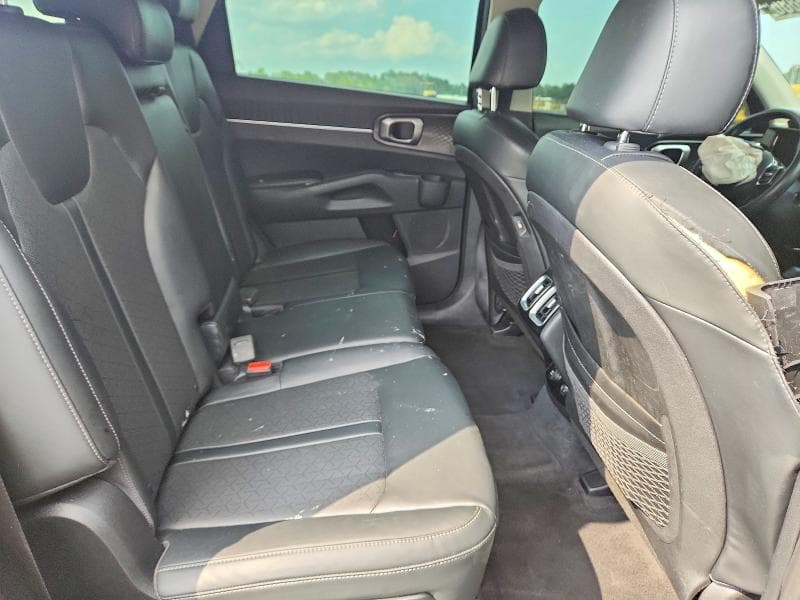 2021 KIA SORENTO S 11