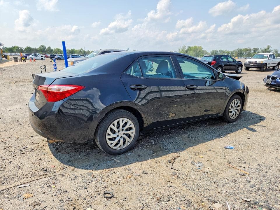 2019 TOYOTA COROLLA LE 3