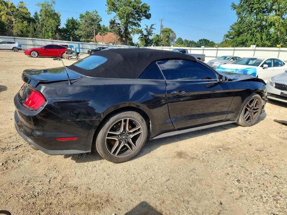 2021 FORD MUSTANG 3