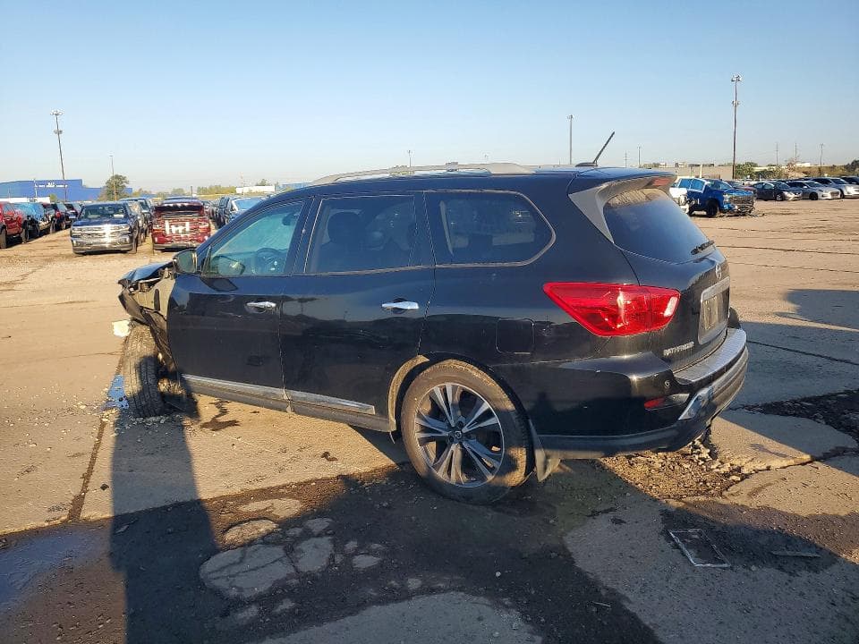 2018 NISSAN PATHFINDER PLATINUM 2