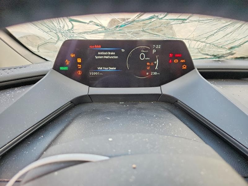 2024 TOYOTA PRIUS XLE 9