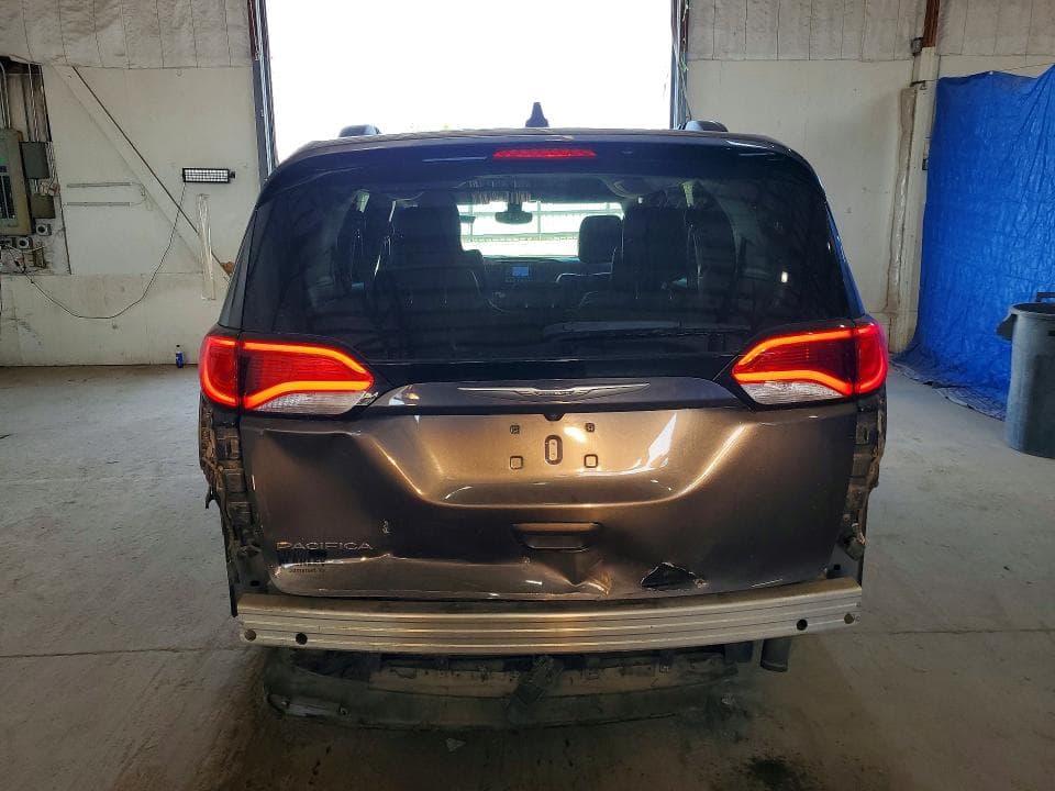 2017 CHRYSLER PACIFICA TOURING L 6