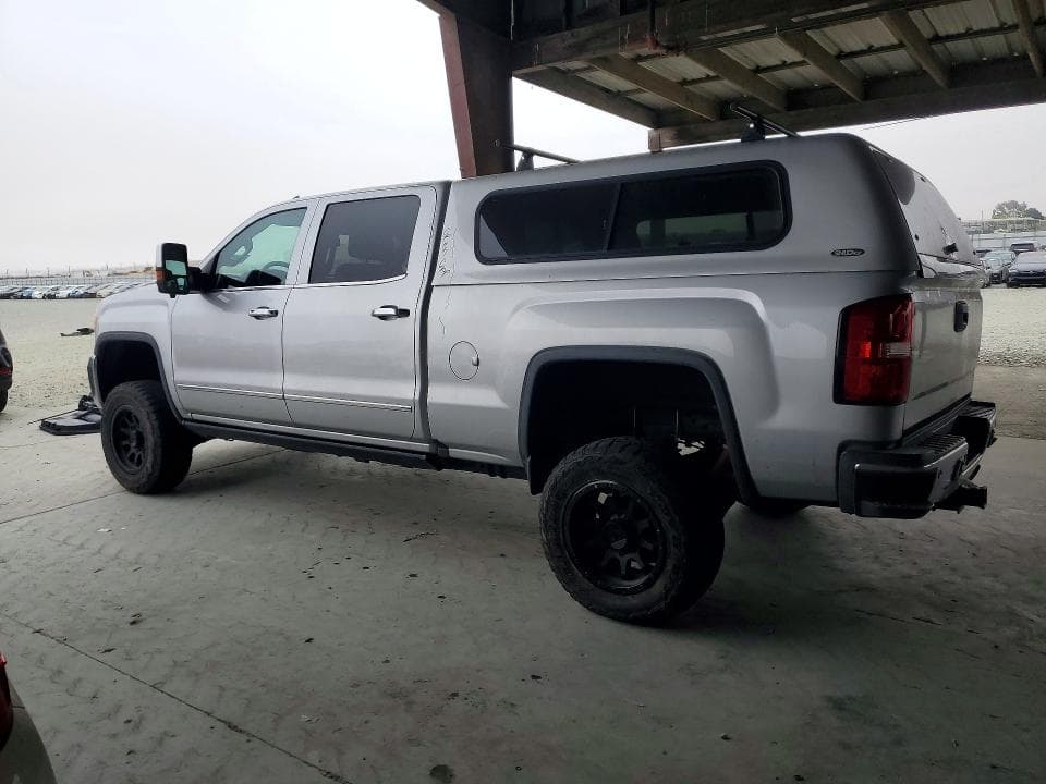2018 GMC SIERRA K2500 SLT 2