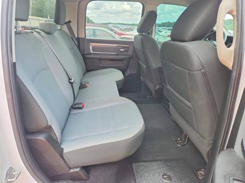 2021 RAM 1500 CLASSIC SLT 10