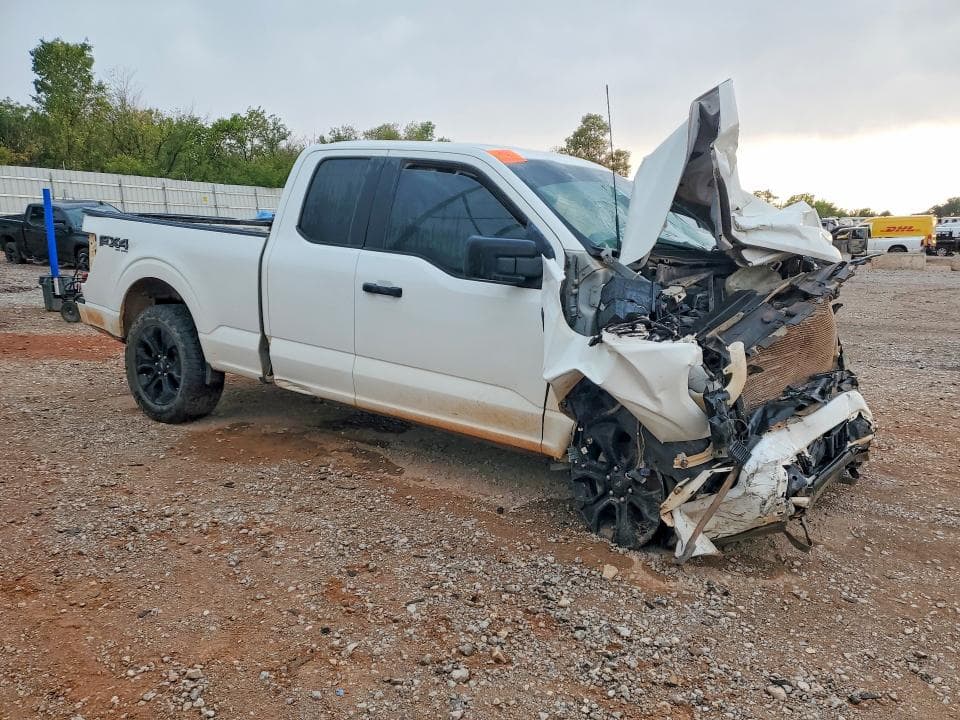 2022 FORD F150 SUPER CAB 4