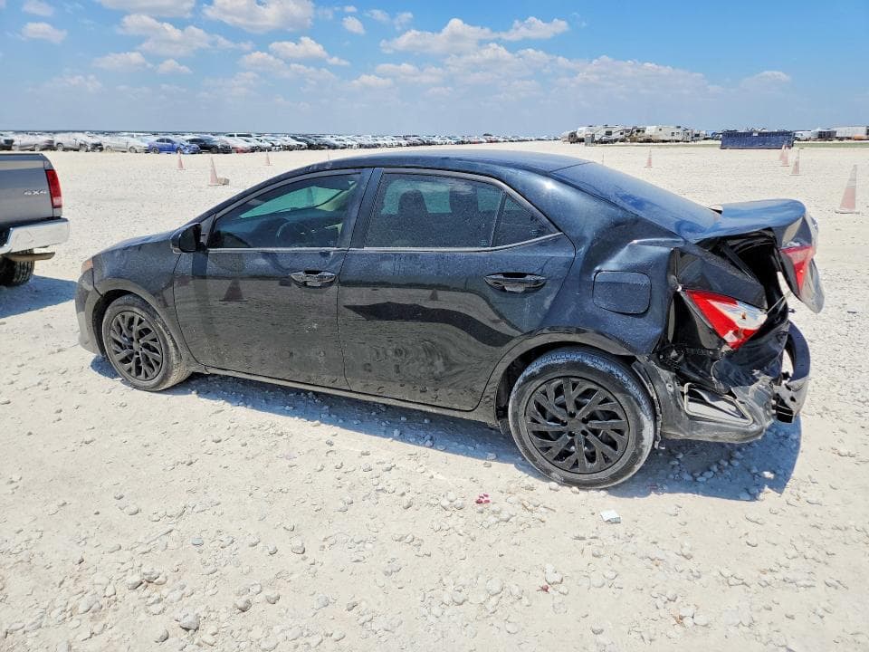 2018 TOYOTA COROLLA LE 2