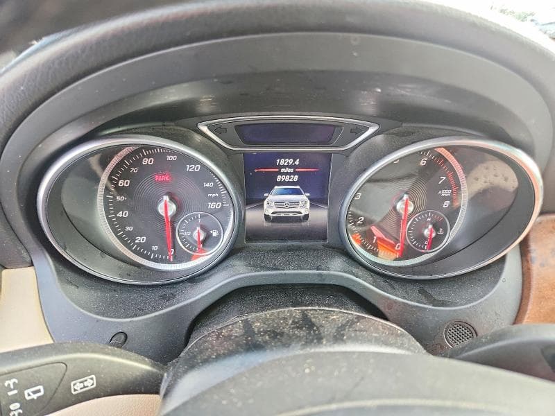 2018 MERCEDES-BENZ GLA 250 4MATIC 9