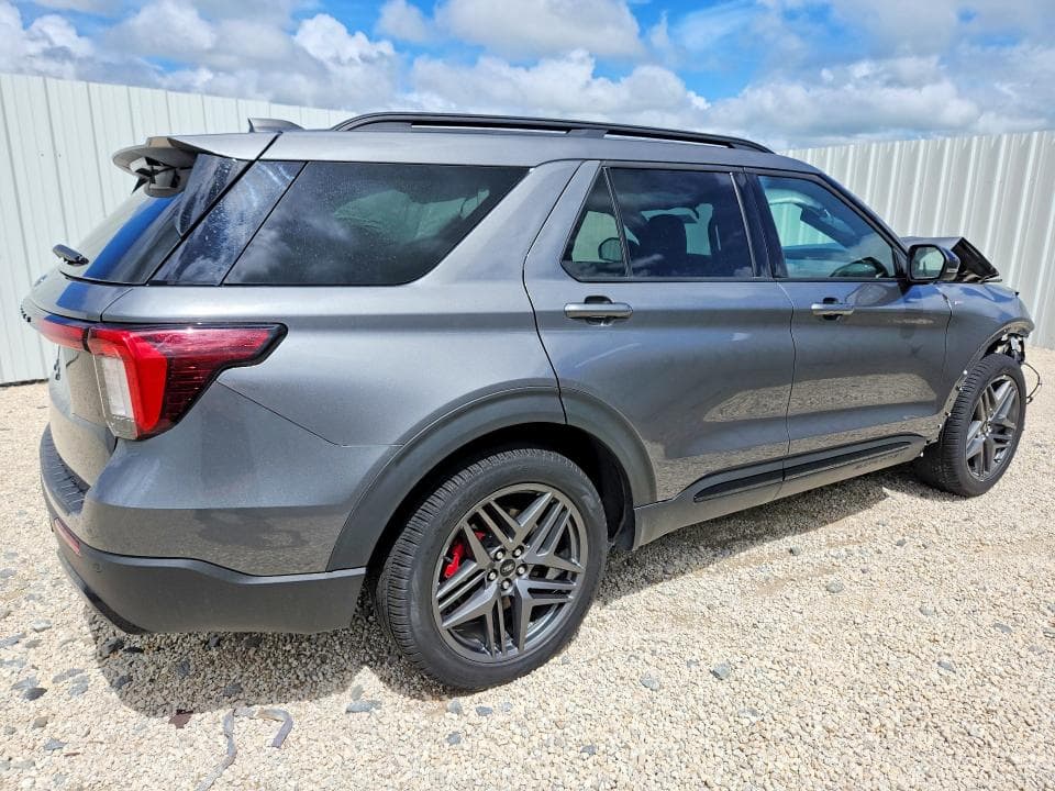 2026 FORD EXPLORER ST-LINE 3