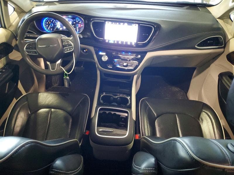 2023 CHRYSLER PACIFICA LIMITED 8