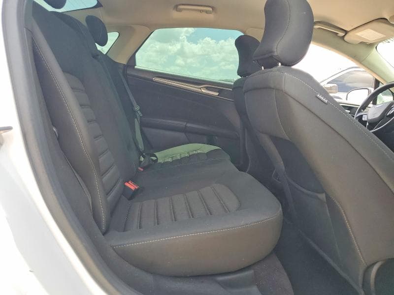 2019 FORD FUSION SE 10