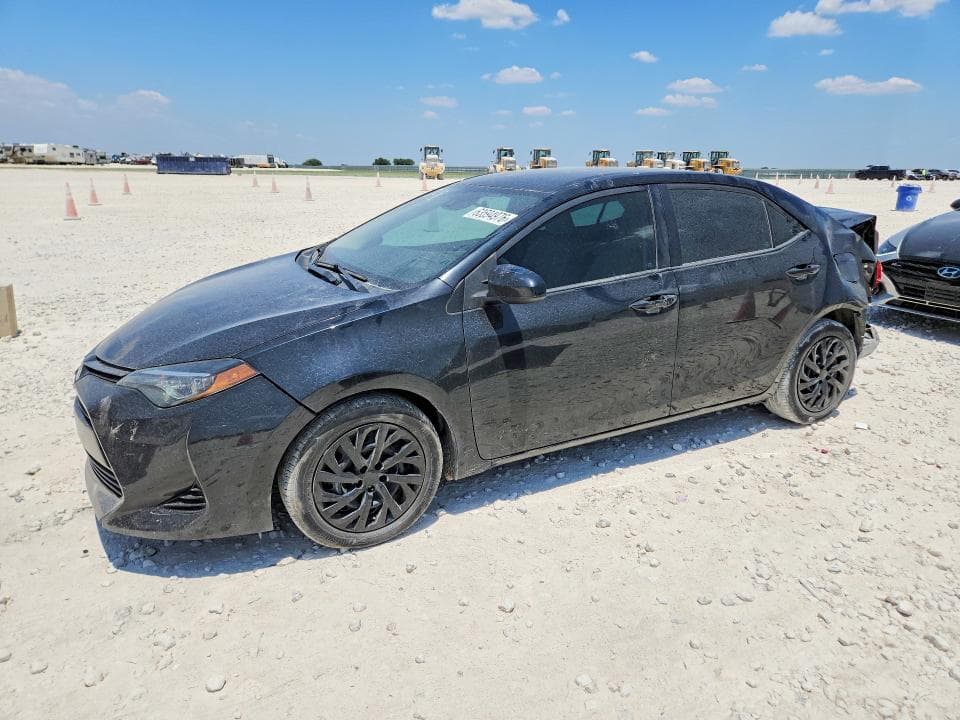 2018 TOYOTA COROLLA LE - 1