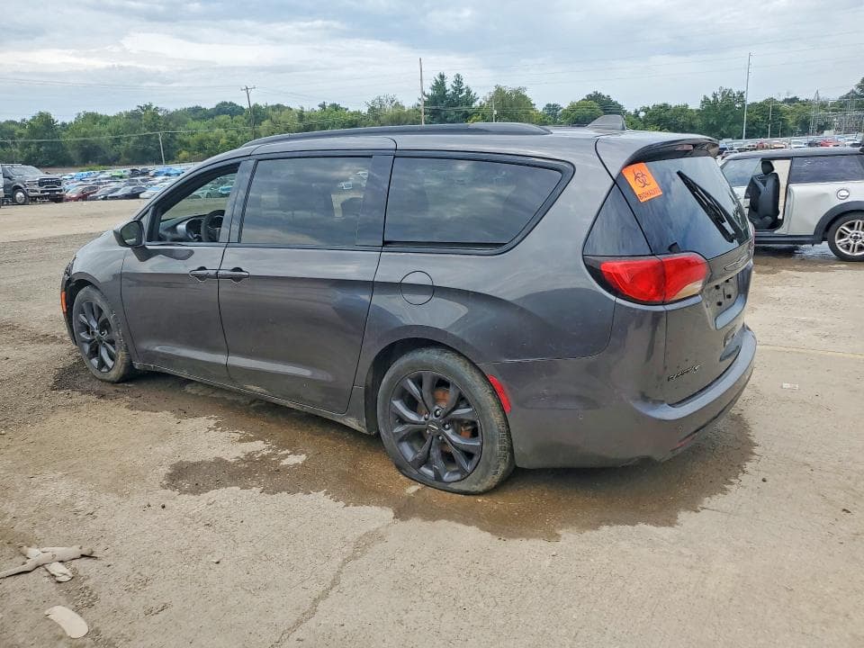 2019 CHRYSLER PACIFICA TOURING L 2