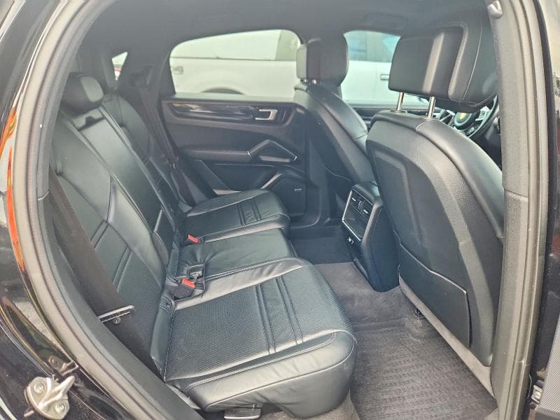 2021 PORSCHE CAYENNE E HYBRID COUPE 11