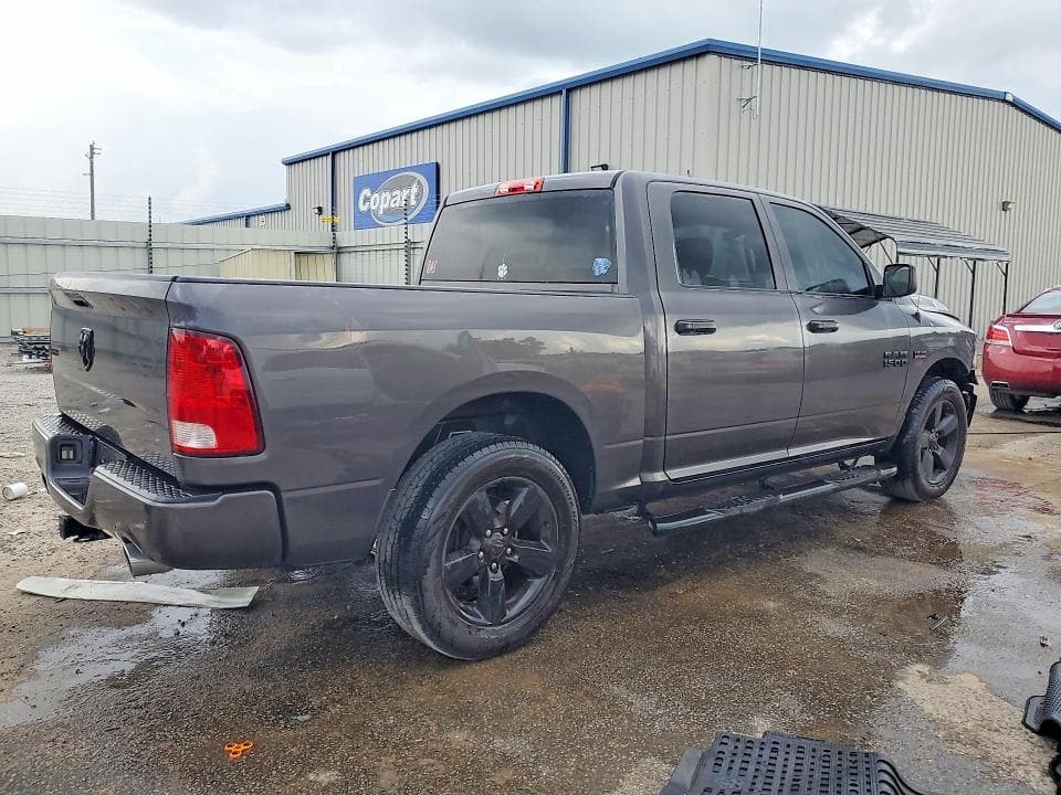 2018 RAM 1500 ST 3