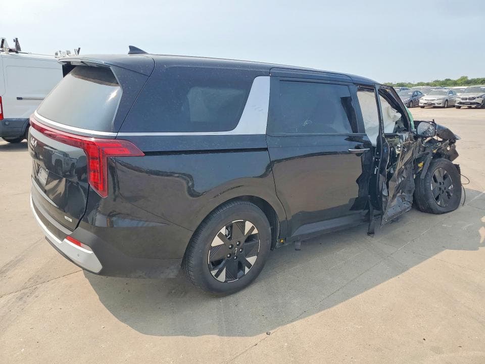 2026 KIA CARNIVAL LXS 3