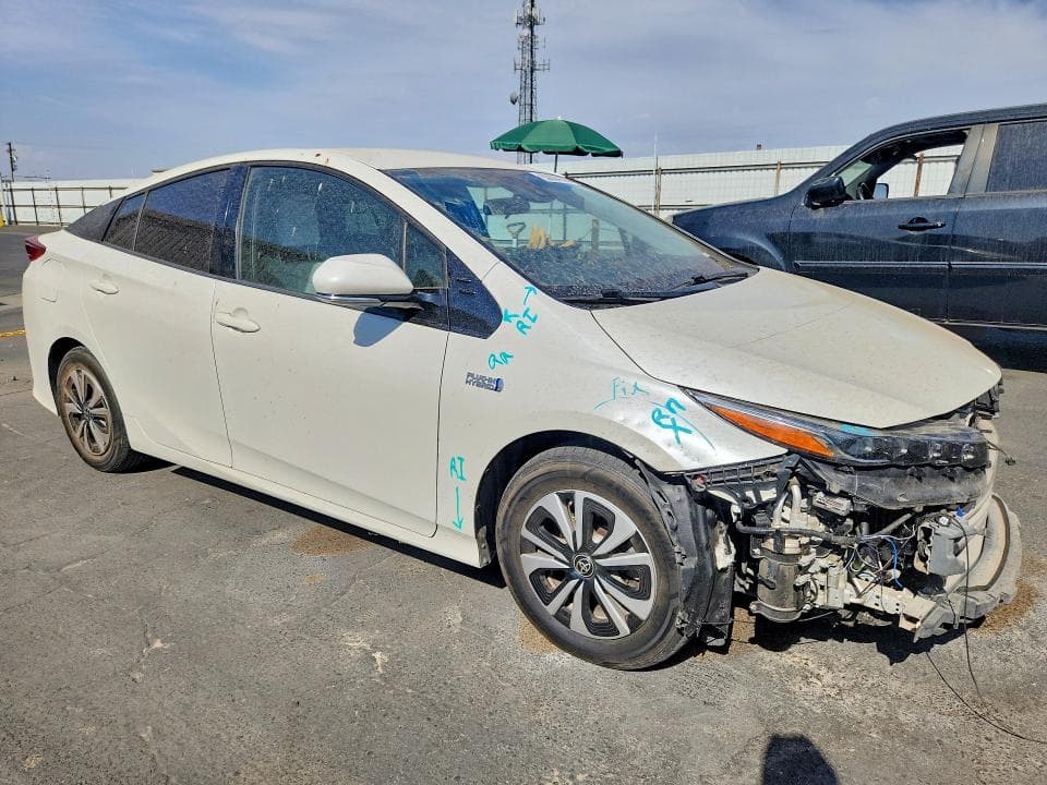 2017 TOYOTA PRIUS PRIME PREMIUM 4