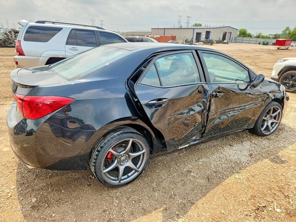 2017 TOYOTA COROLLA SE 3