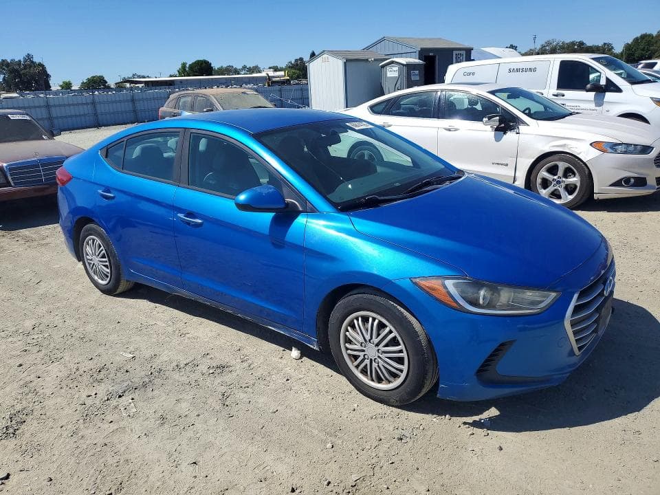 2017 HYUNDAI ELANTRA SE 4