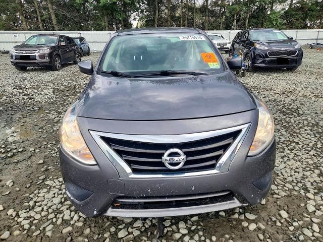 2019 NISSAN VERSA SV 5