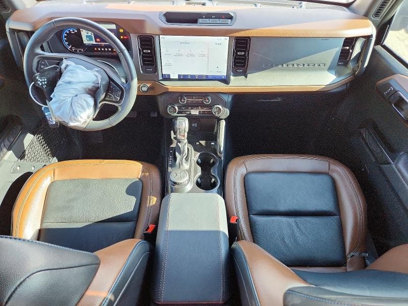 2024 FORD BRONCO OUTER BANKS 8