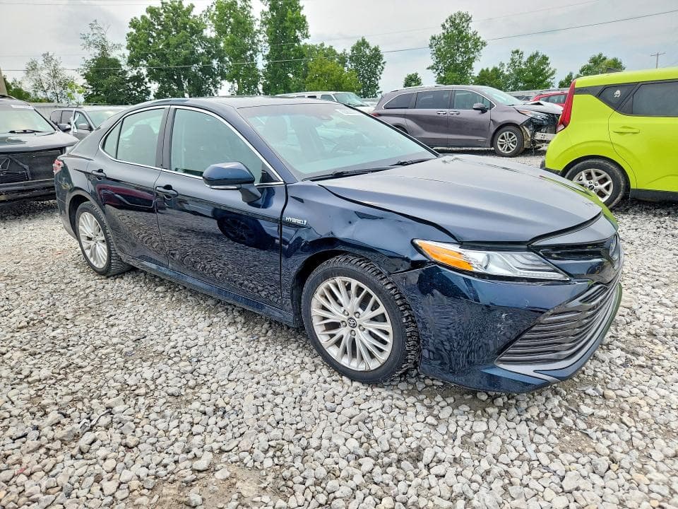 2018 TOYOTA CAMRY HYBRID XLE 4