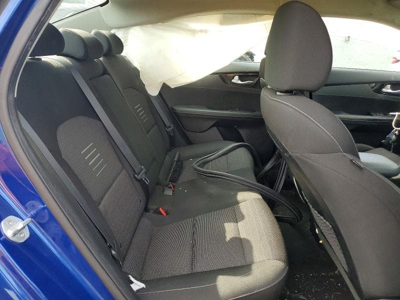 2019 KIA FORTE S 10
