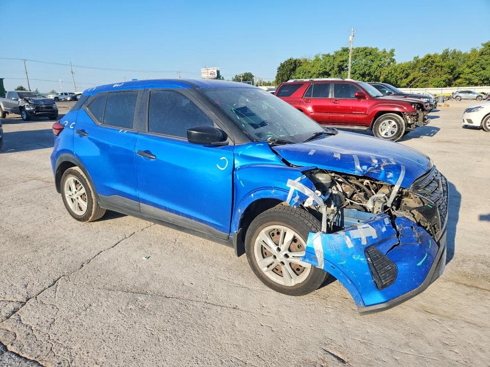 2021 NISSAN KICKS S 4