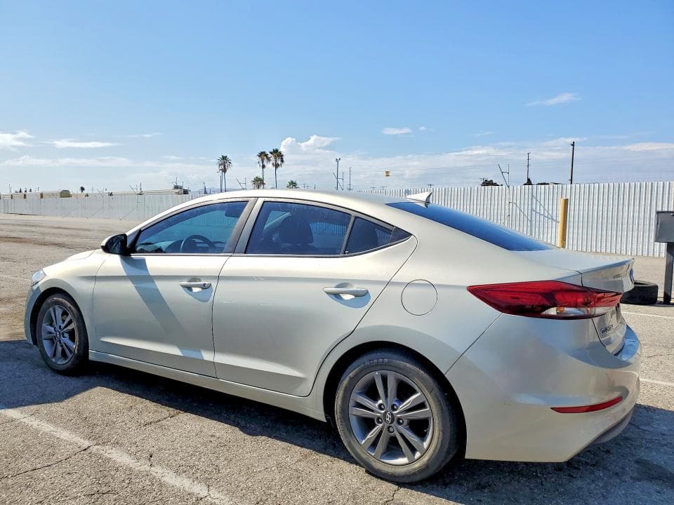 2017 HYUNDAI ELANTRA SE 2