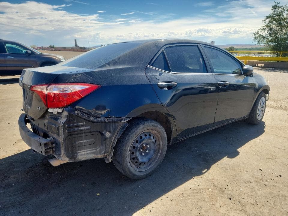 2017 TOYOTA COROLLA LE 3