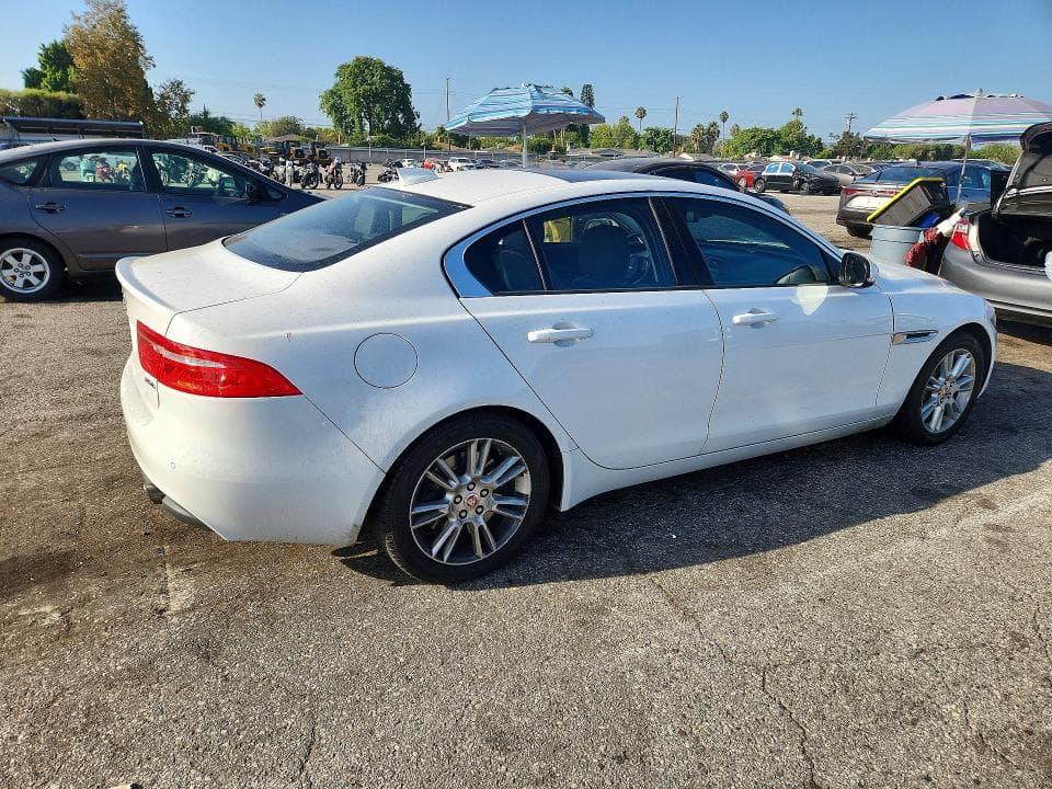 2017 JAGUAR XE PREMIUM 3
