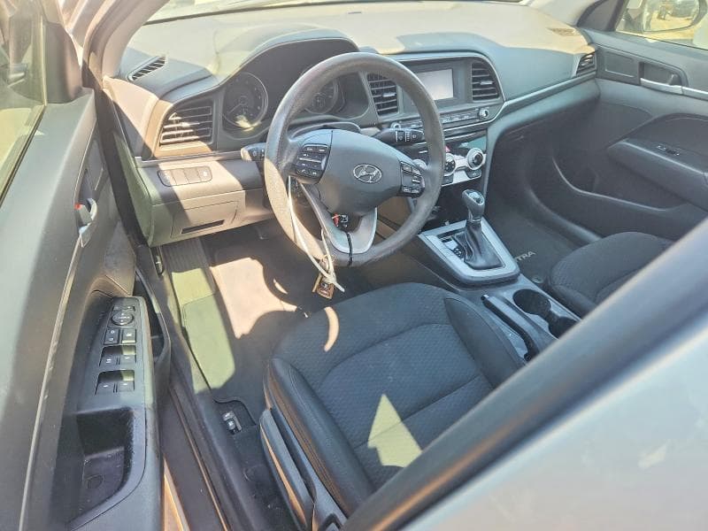 2019 HYUNDAI ELANTRA SE 8