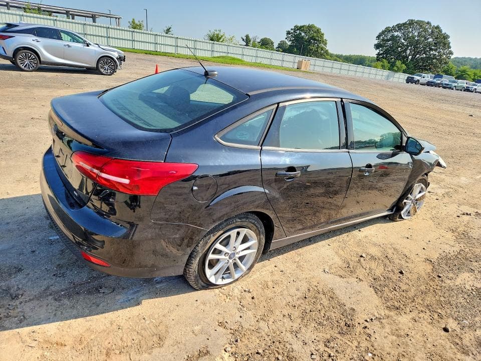 2017 FORD FOCUS SE 5