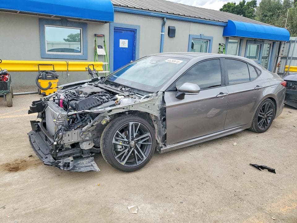 2025 TOYOTA CAMRY XSE
