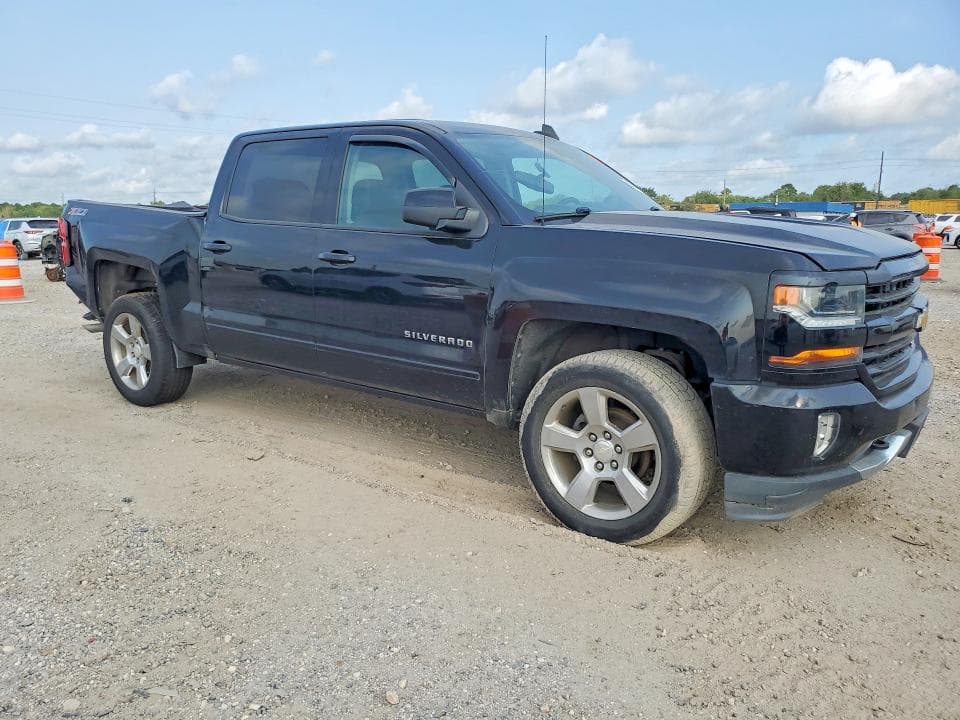 2017 CHEVROLET SILVERADO K1500 LT 4