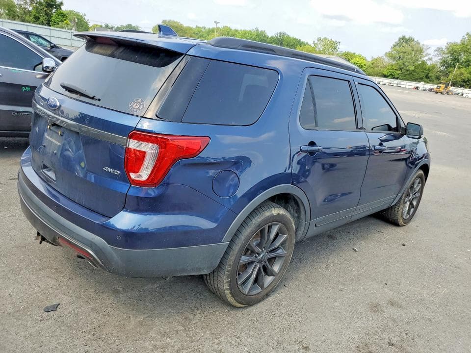 2017 FORD EXPLORER XLT 3