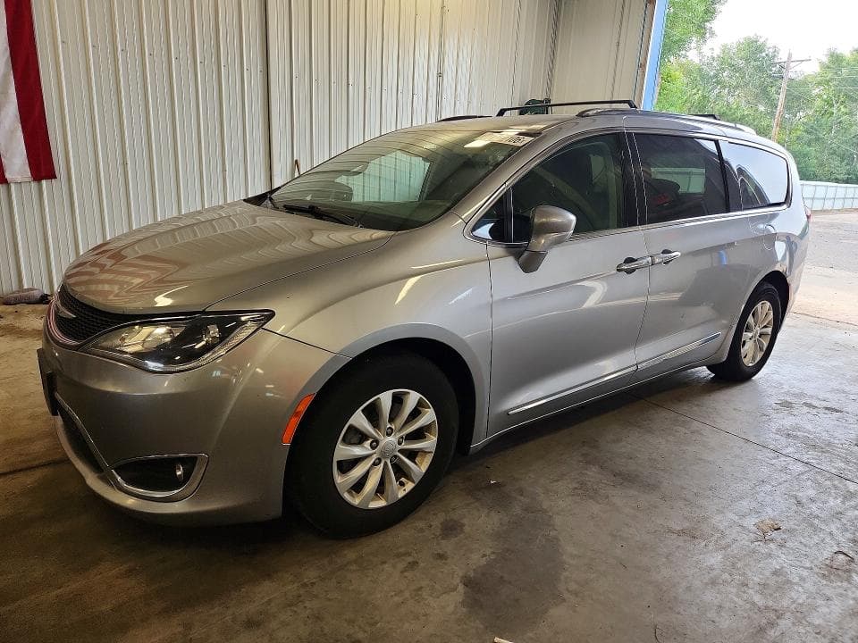 2019 CHRYSLER PACIFICA TOURING L - 1