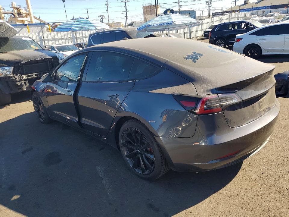 2018 TESLA MODEL 3 2