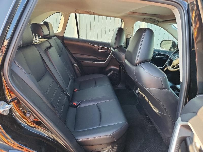 2021 TOYOTA RAV4 HYBRID XLE PREMIUM 10