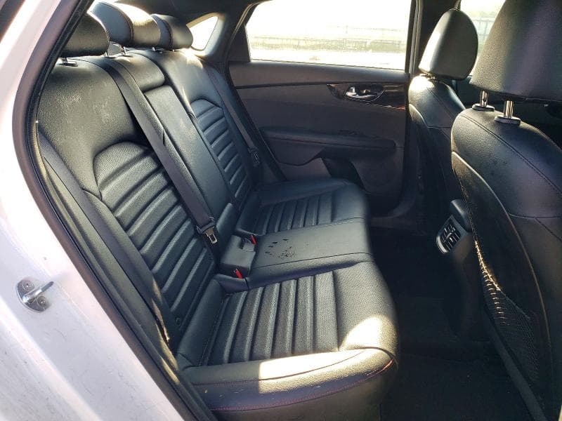 2021 KIA FORTE GT 10