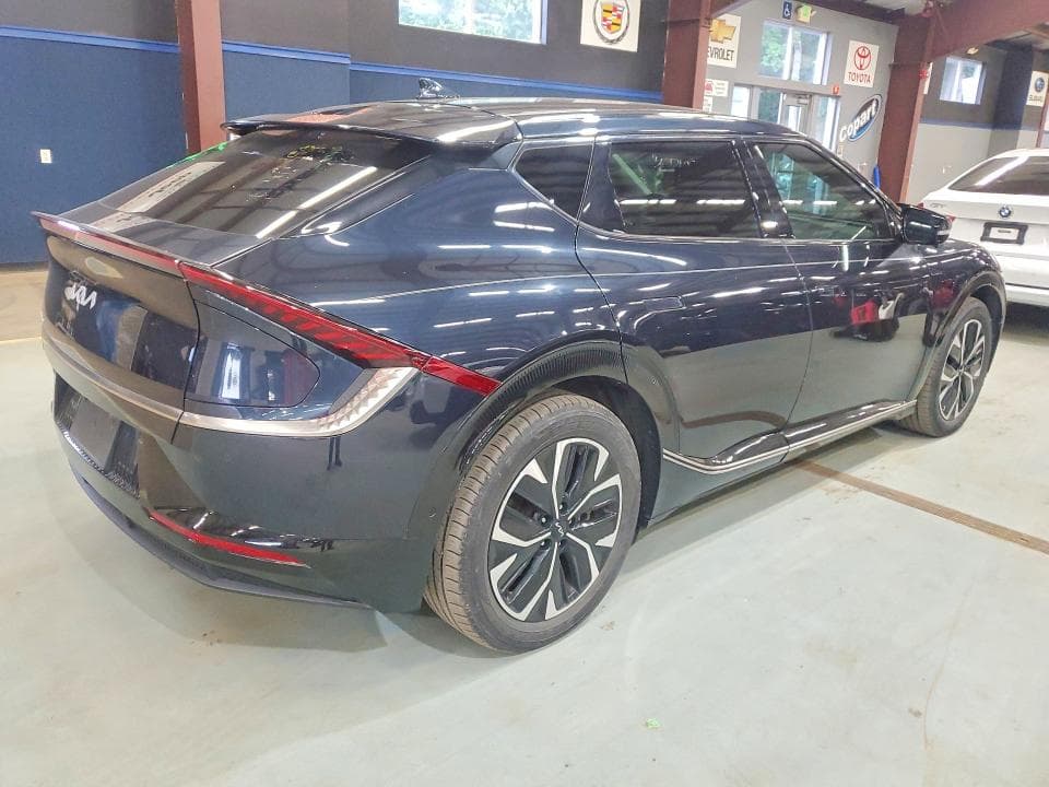 2022 KIA EV6 WIND 3
